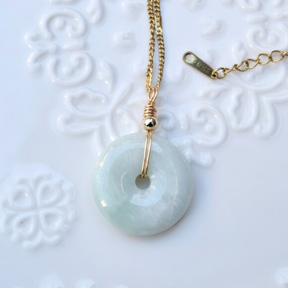 Jadeite Peace Buckle Necklace - Jade jewelry - Picture 7 of 9